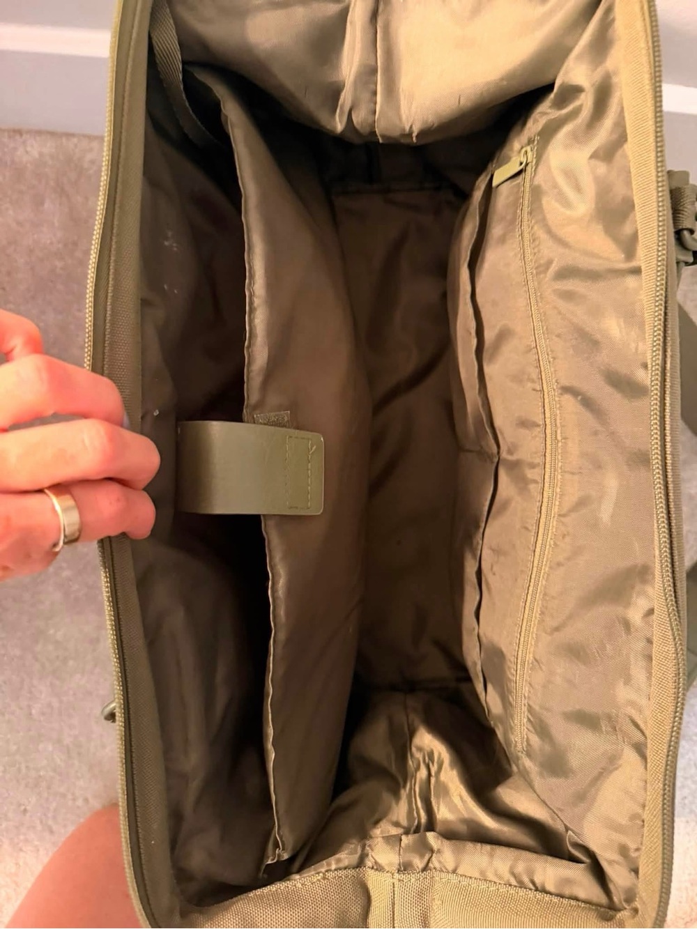 BEIS Mini Weekender- Olive Green - Picture 3 of 4